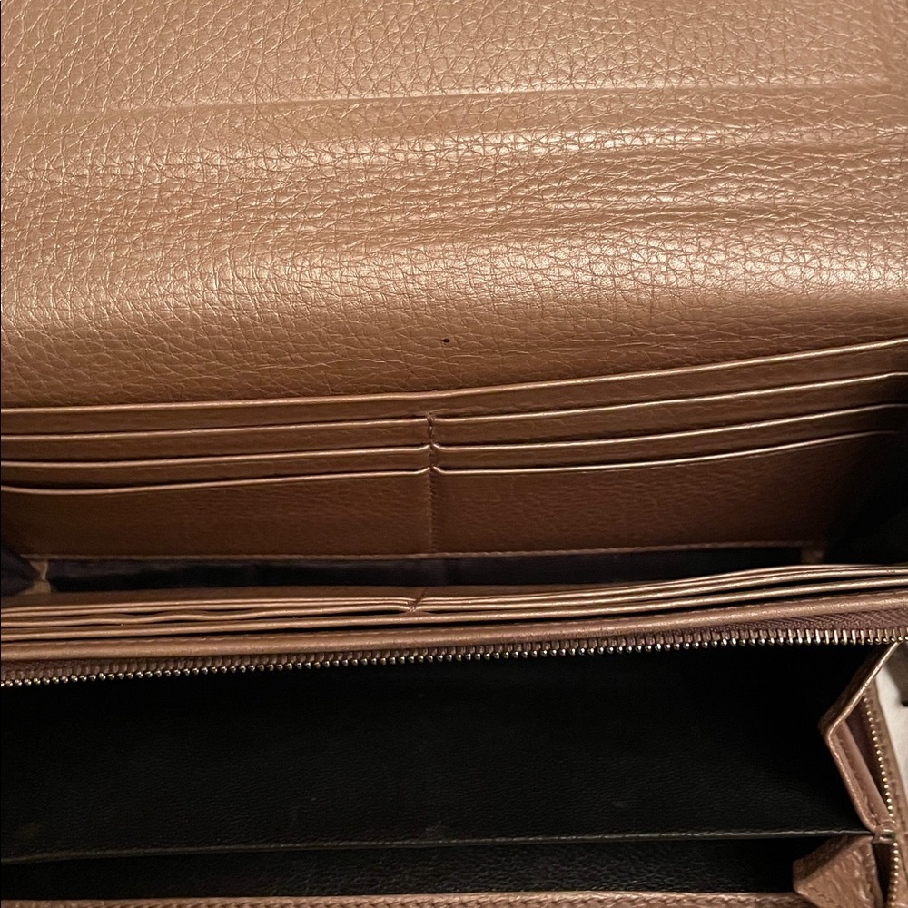 Gucci Gold Leather Women's Wallet - Picture 7 of 11